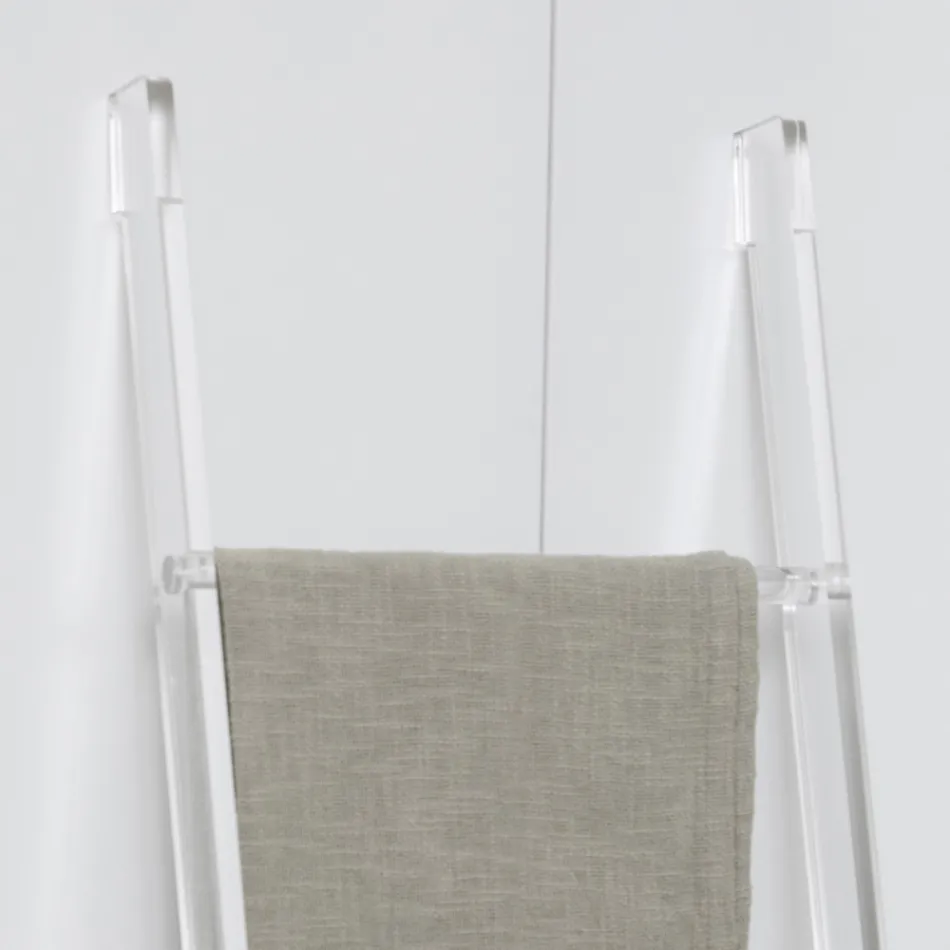 Genomskinlig Akrylkristall Badrumshanddukshållare Stege - Smart Viadurini