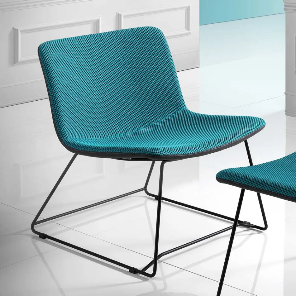 Stol med fotstöd i Vulcano-tyg och metallben Tillverkad i Italien - Amane Viadurini