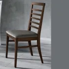 Köksstol i trä och sits i italienskt designtyg - Jeanine Viadurini