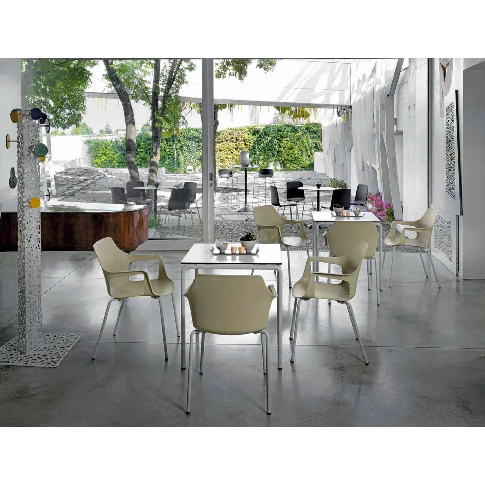 Stapelbar metall- och polypropenstol Tillverkad i Italien, 4 delar - karamell Viadurini