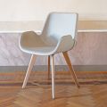 Matsalsstol med modern design i läder Tillverkad i Italien - Simba