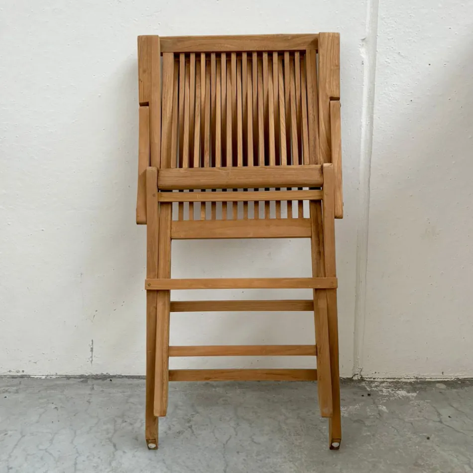 Fällbar utomhusstol i teak med armstöd – Yggdrasil Viadurini