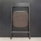 Fällbar stol i metall och ek 2 delar tillverkade i Italien - Roberta Viadurini