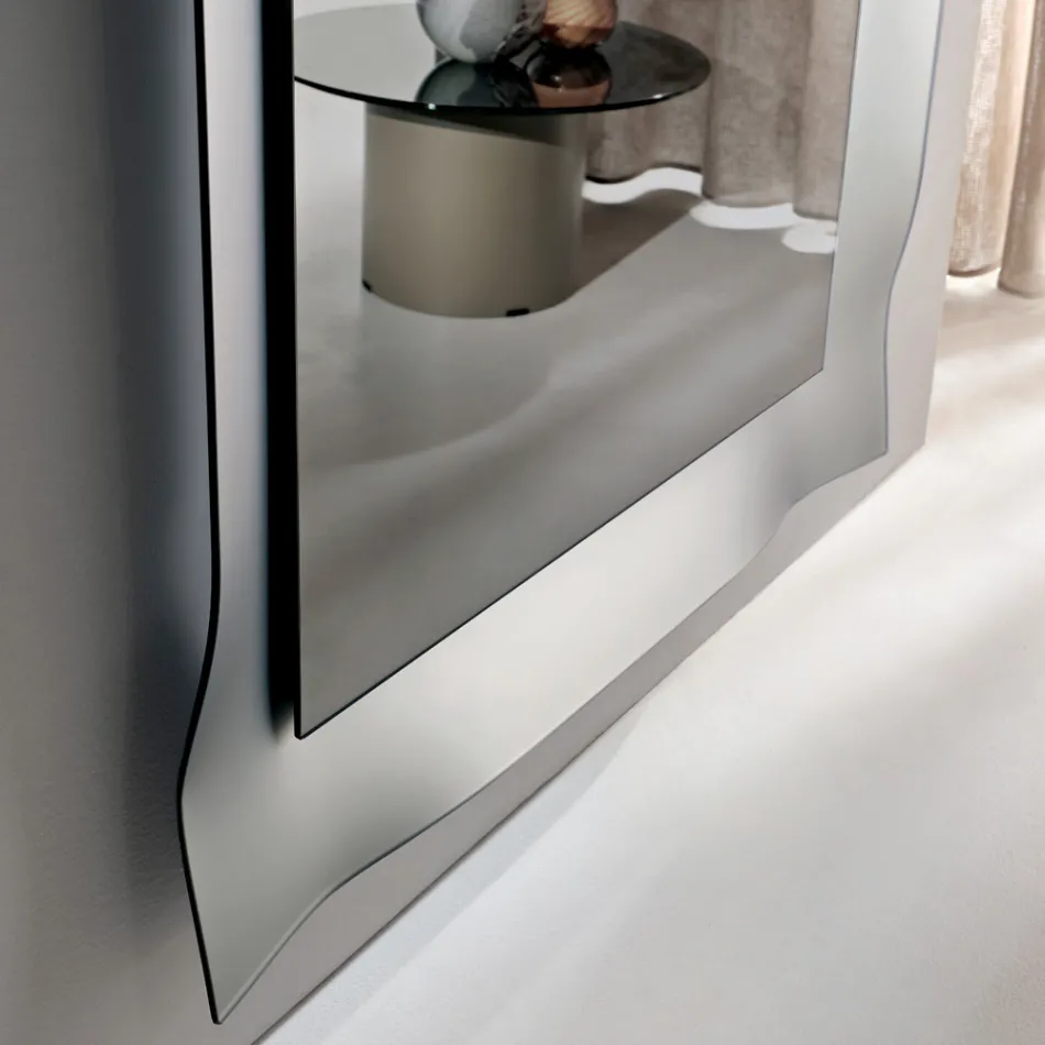 Spegel med formad ram Finns i 3 storlekar och 2 färger - Carolina Viadurini