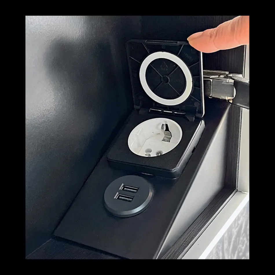 Träspegelbehållare med dubbelspegel och lampor Made in Italy - Darwin Viadurini