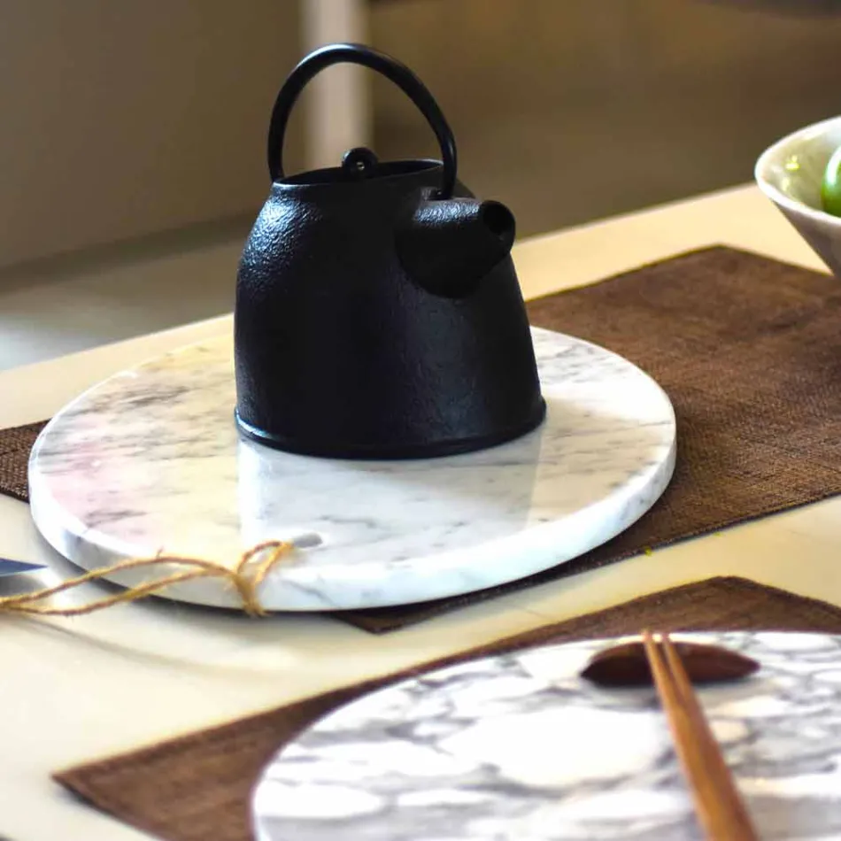 Modern oval skärbräda i vit Carrara marmor tillverkad i Italien - Masha Viadurini