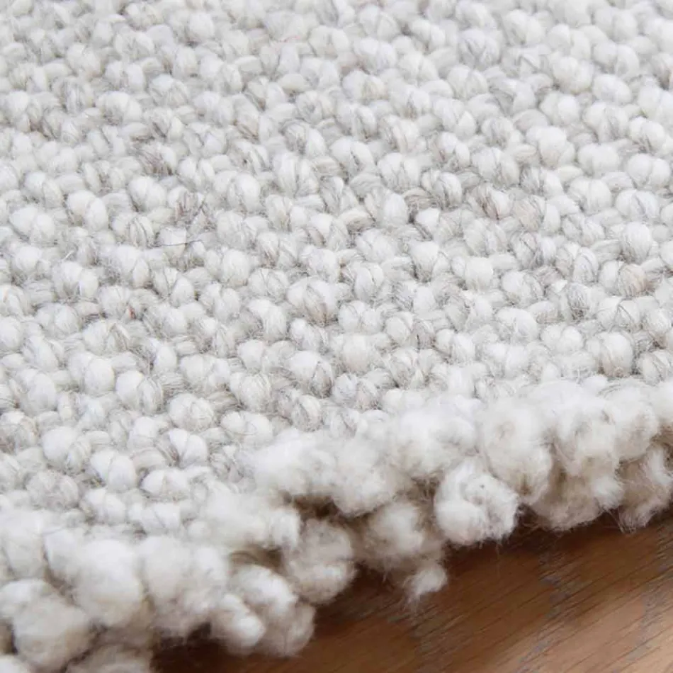 Stor och modern design fransad ullmatta svart eller grädde - Jacqueline Viadurini