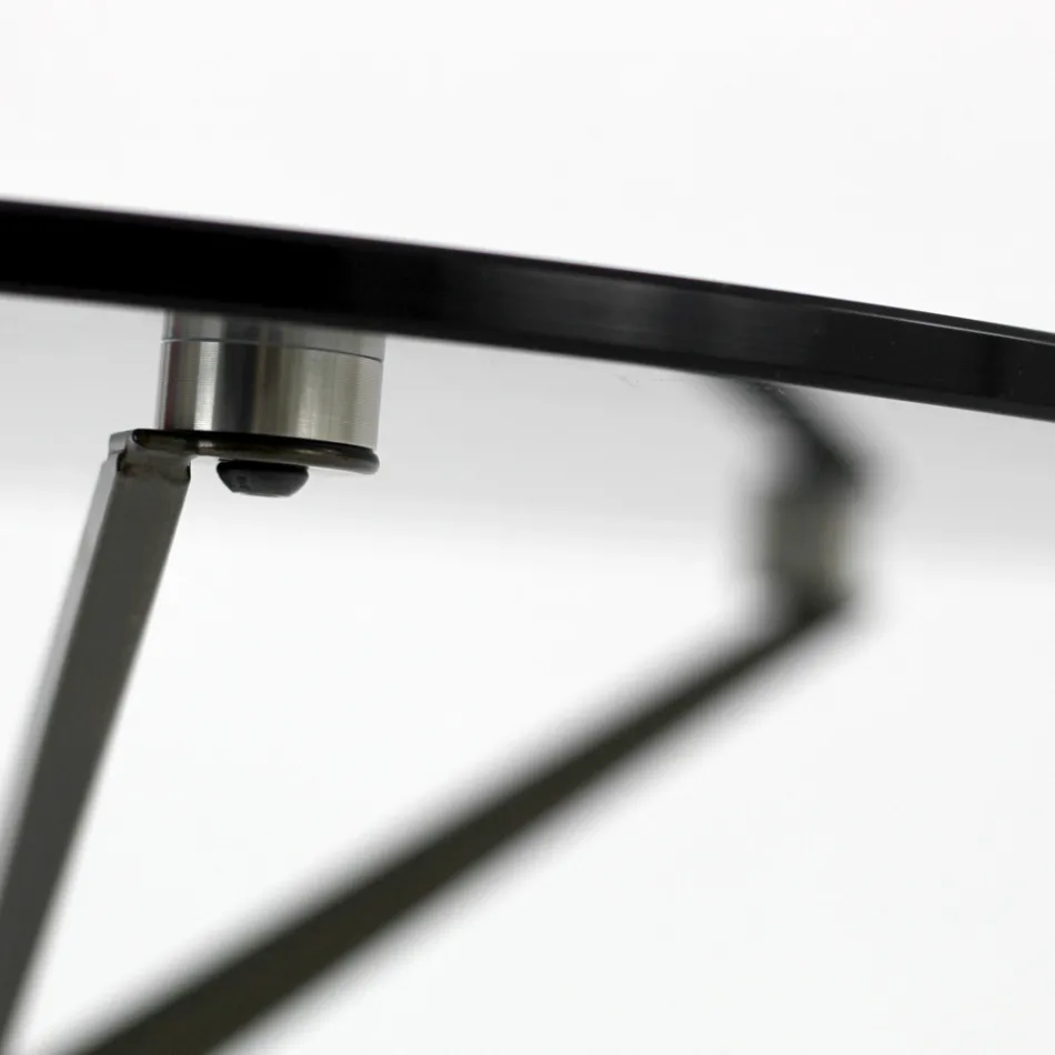 Soffbord med rund glasskiva och 3 ben Tillverkat i Italien - Siste Viadurini