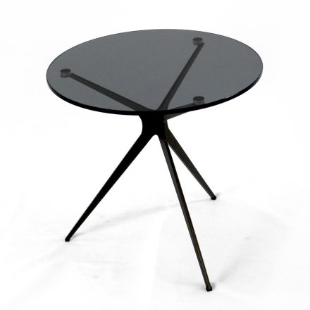 Soffbord med rund glasskiva och 3 ben Tillverkat i Italien - Siste Viadurini
