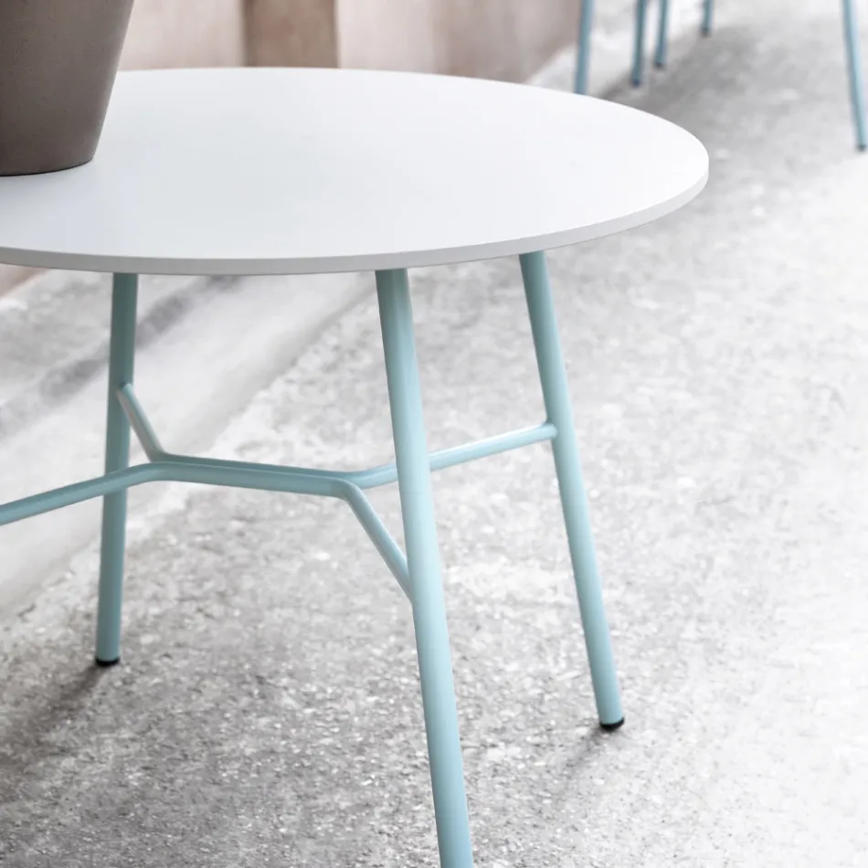 Runt utomhussoffbord i HPL med metallunderrede Tillverkat i Italien - Makino Viadurini