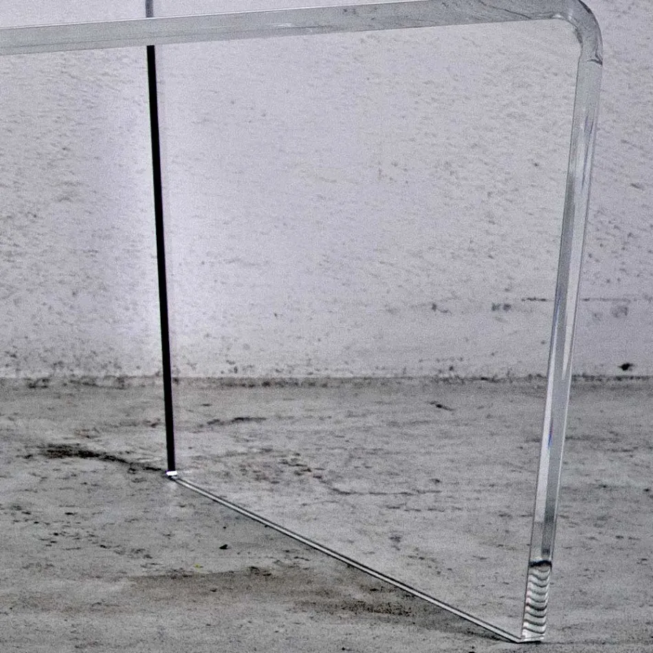 Soffbord i transparent akrylkristall Handvikt - Crosto Viadurini