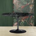 Tulip Eero Saarinen H 41 Ovalt soffbord med grön alpermarmorskiva tillverkad i Italien - Scarlet