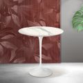 Saarinen Tulip soffbord H 52 cm i Florim Statuario matt keramik - Scharlakansröd