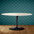 Saarinen Tulip soffbord, ovalt, höjd 41 cm, Marmorio keramik, tillverkat i Italien - scharlakansröd