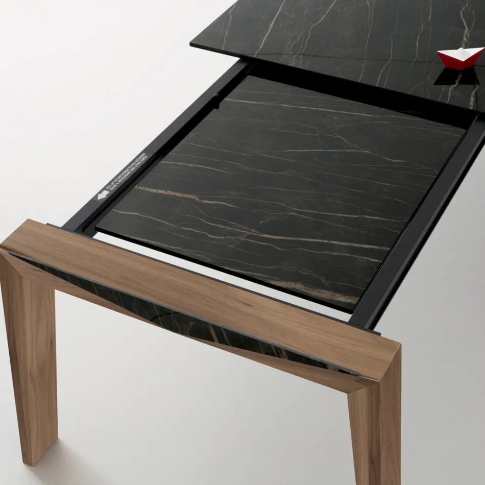 Utdragbart bord till 2,4 m i massivt trä och keramikskiva - Antares Viadurini