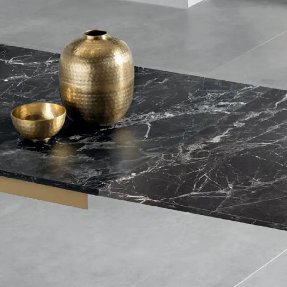 Utdragbart bord med mörk marmoreffekt laminatskiva - Anis Viadurini