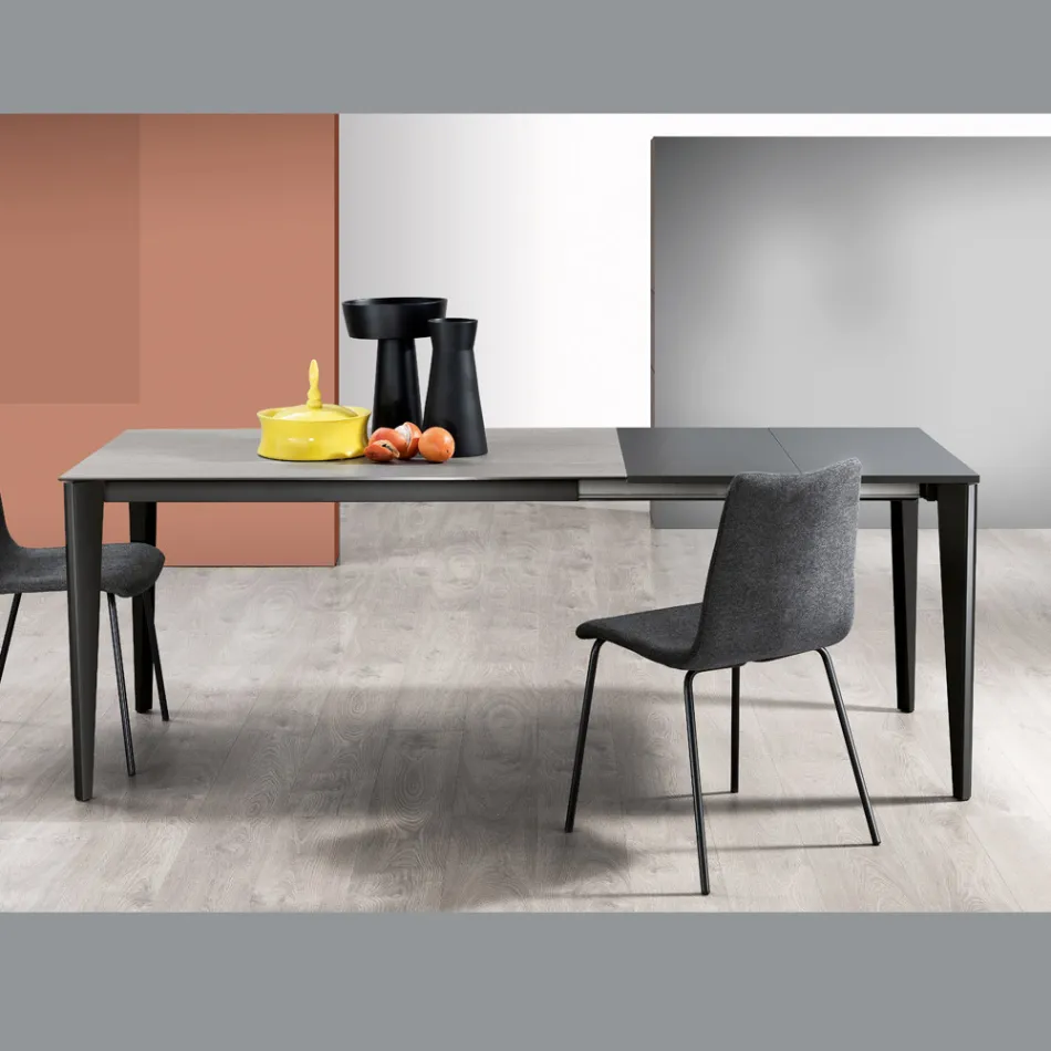 Utdragbart bord i glaskeramik och metallfot i olika utföranden - Ariel Viadurini
