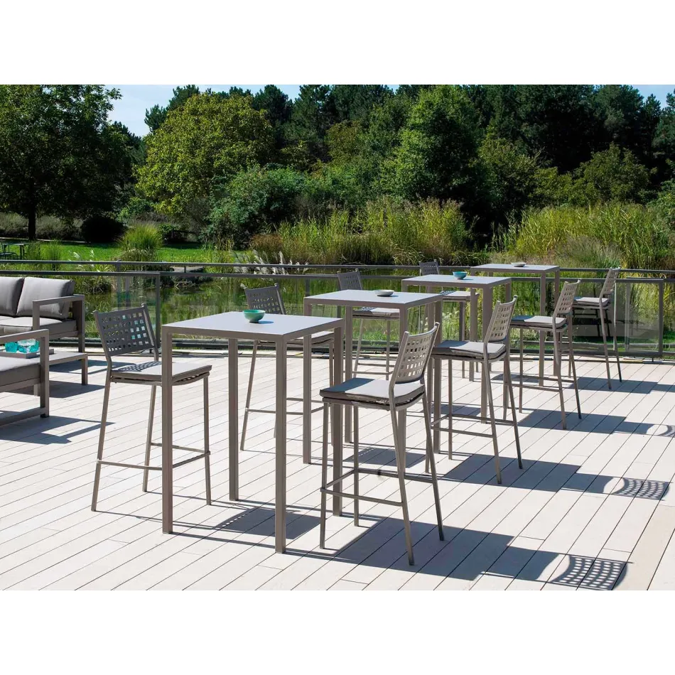 Fyrkantigt stångbord i målad metall tillverkad i Italien - Kuba Viadurini