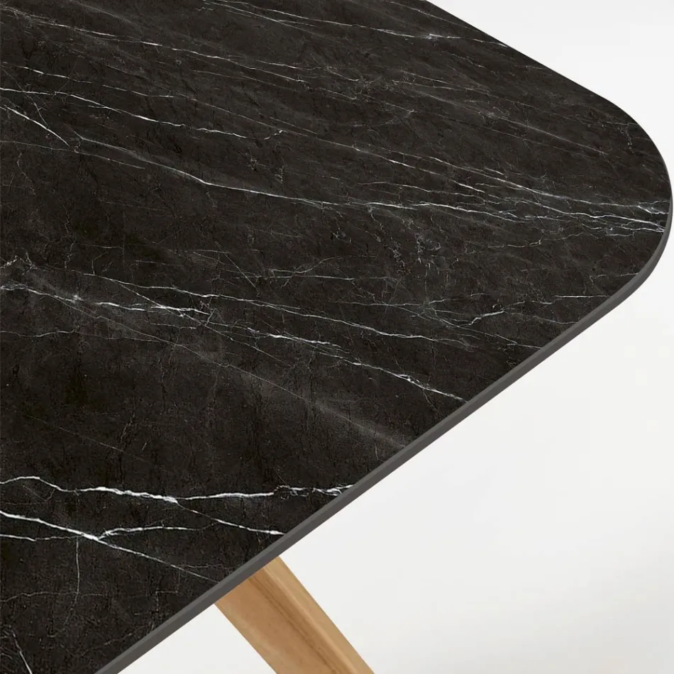 Utebord med träunderrede och svart Marquinia keramikskiva - Infinity Viadurini