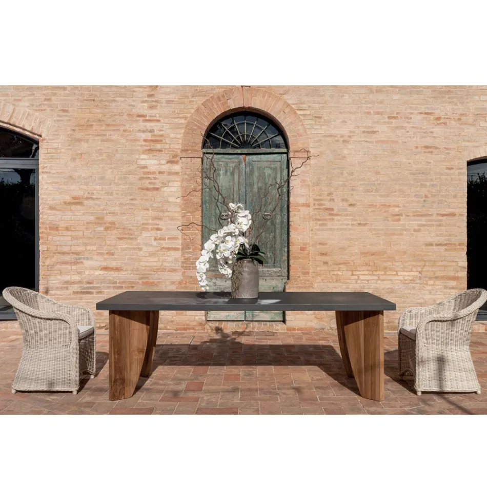 Utomhusbord i Okumè mikrocement och teakfinish Made in Italy - Penna Viadurini