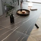 Utdragbart matbord (200/230 cm) i glaskeramik och metall - Naisha Viadurini