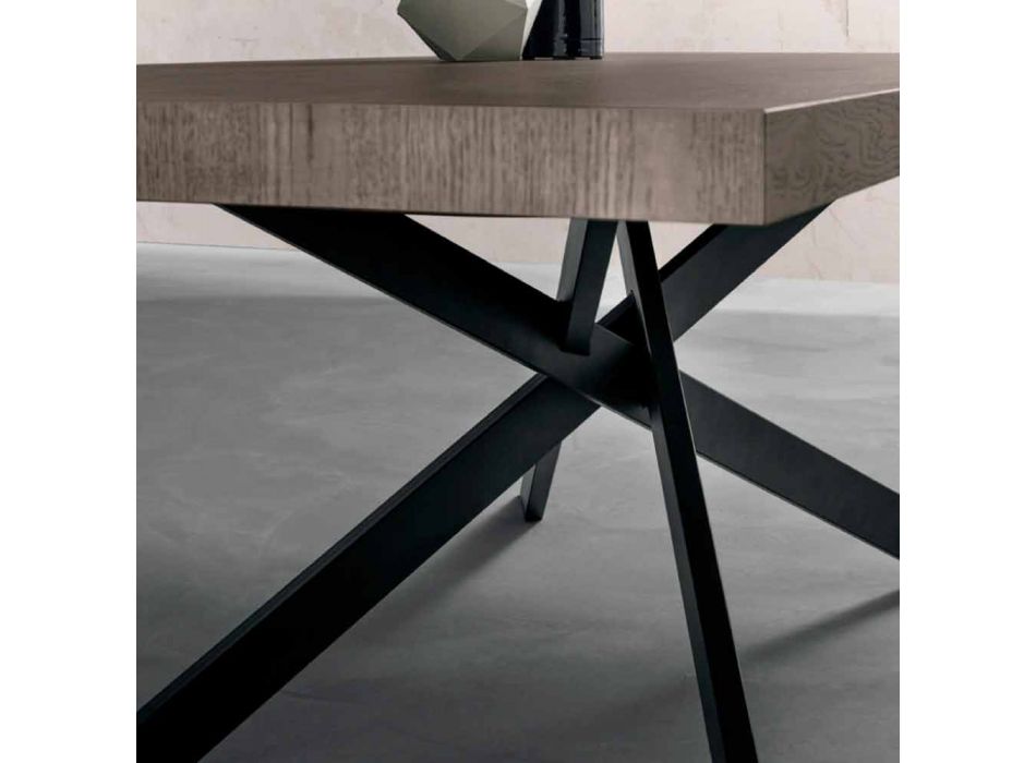 Design matbord i ek och metall gjord i Italien Oncino Viadurini