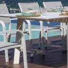 Utdragbart utomhusmatbord upp till 240 cm i aluminium - Levanto Viadurini