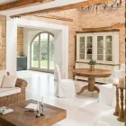 Runt matbord i återvunnet tropiskt trä med central bas - rutschkana Viadurini