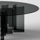 Runt matbord i extra klart eller rökt glas tillverkat i Italien - Thommy Viadurini