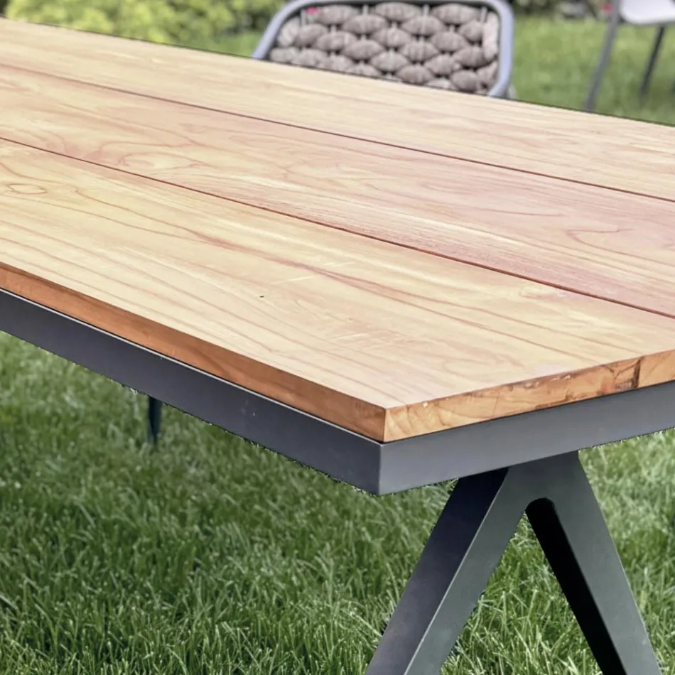 Fast utebord 220x100 cm i aluminium och massiv teak - Nara Viadurini