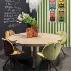 i borstad ek bord med vax yta Andy Viadurini