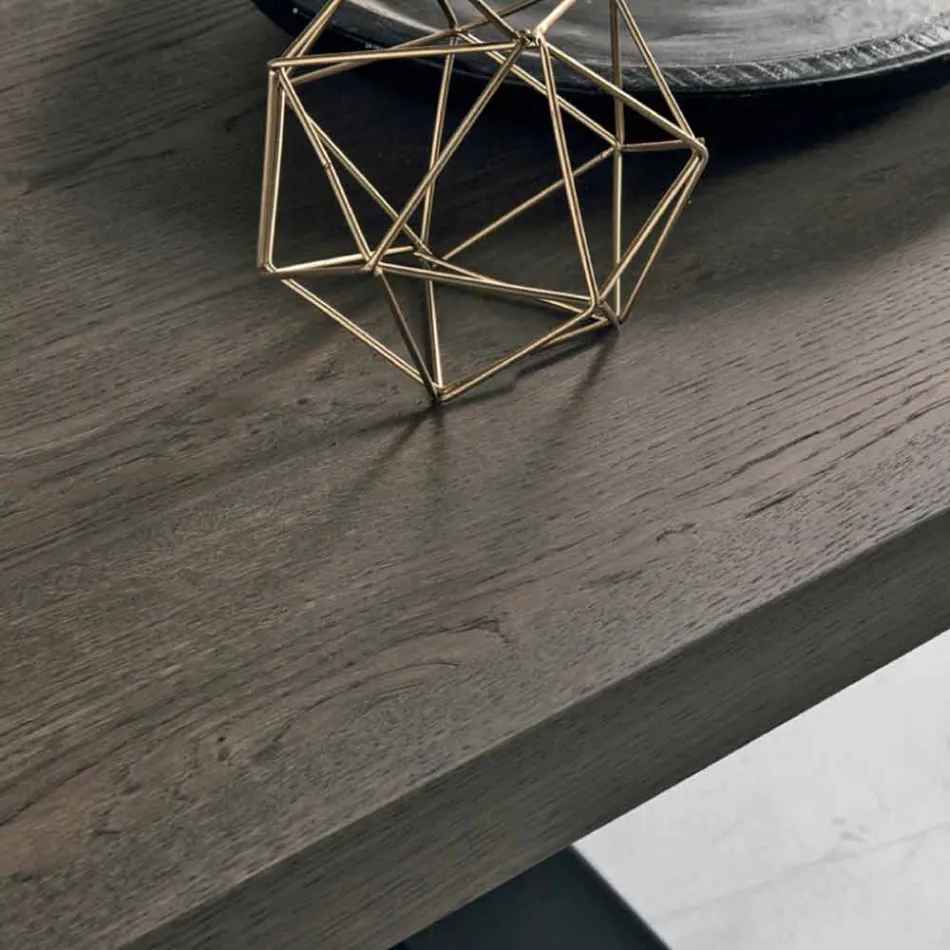 Modernt knutat ekträbord tillverkat i Italien Zerba Viadurini