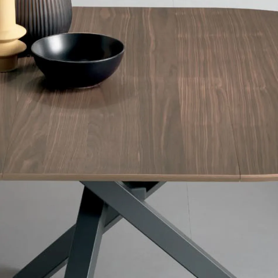 Utdragbart runt bord i fanerat trä - Tonico Viadurini