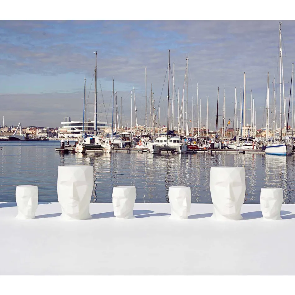 Adan av Vondom design utomhusbord / pall, i polyeten Viadurini