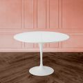 Tulip Table Saarinen H 74 Utdragbar i vit flytande laminat tillverkad i Italien - Scarlet