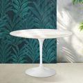 Saarinen Tulip-bord H 74 cm i Florim Calacatta guldblank keramik - Scharlakansröd