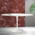 Saarinen Tulip-bord H 74 cm runt i Florim Statuario matt keramik - Scharlakansröd