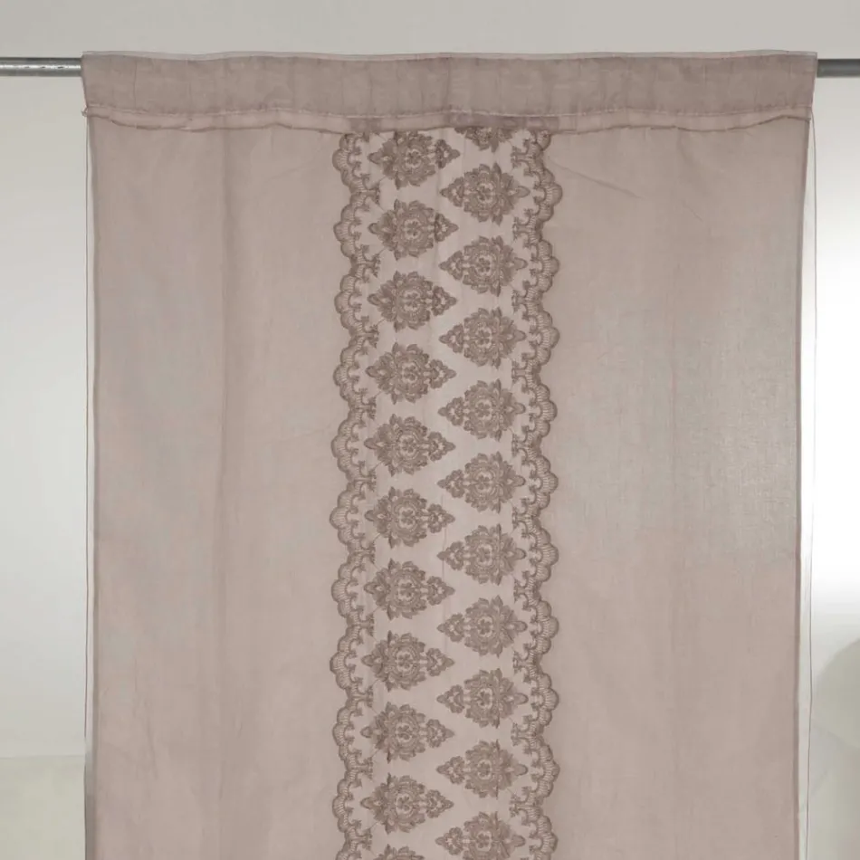 Lätt linnegardin med organza och gotiska broderier i lyxcentret - Marinella Viadurini