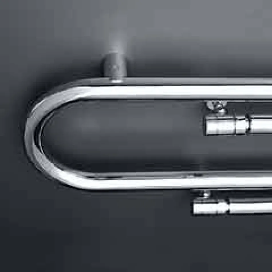 Termoarredo hydrauliska häftklamrar design med kromfinish genom Scirocco H Viadurini