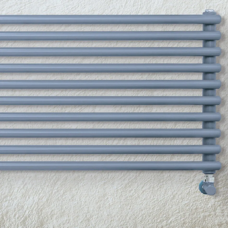 VVS-radiator med en serie horisontella element tillverkad i Italien - Cappello Viadurini