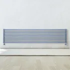 VVS-radiator med en serie horisontella element tillverkad i Italien - Cappello Viadurini