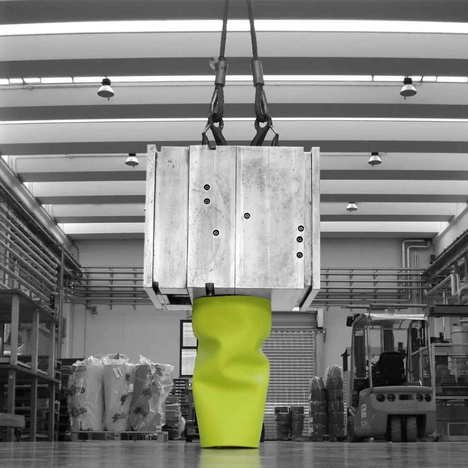 Mattfärgad polyetylen utomhusvas tillverkad i Italien - stolt Viadurini