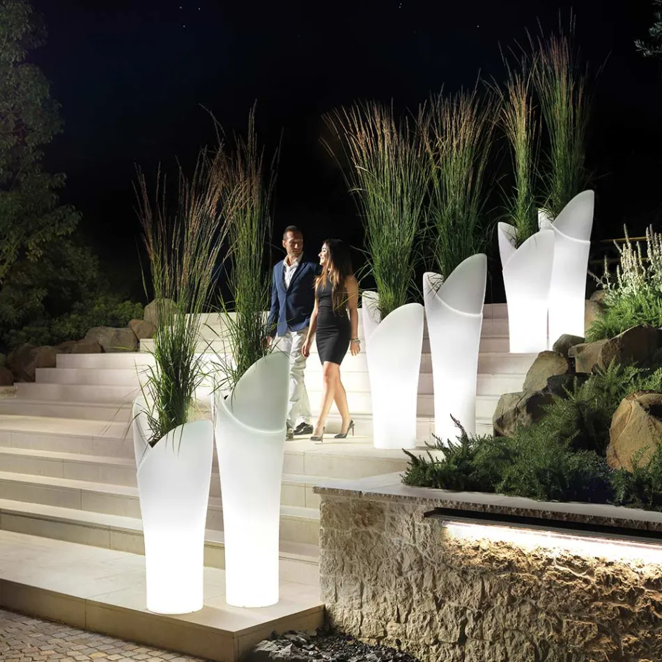 Lysande utomhusvas i vit polyeten Tillverkad i Italien - Galileo Viadurini