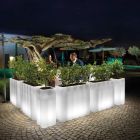 Ljus trädgårdskruka i vit polyeten Tillverkad i Italien - Crizia Viadurini