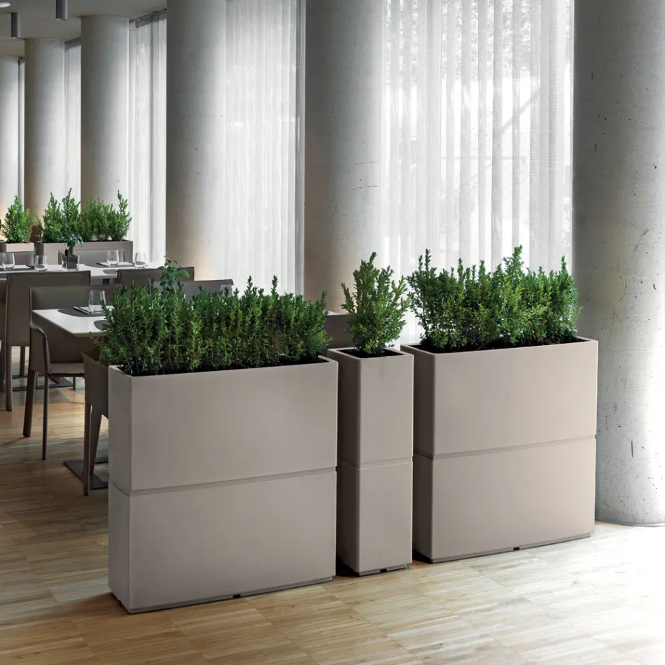 Dekorativ inomhusvas i polyeten 2 storlekar Tillverkad i Italien - Lambo Viadurini