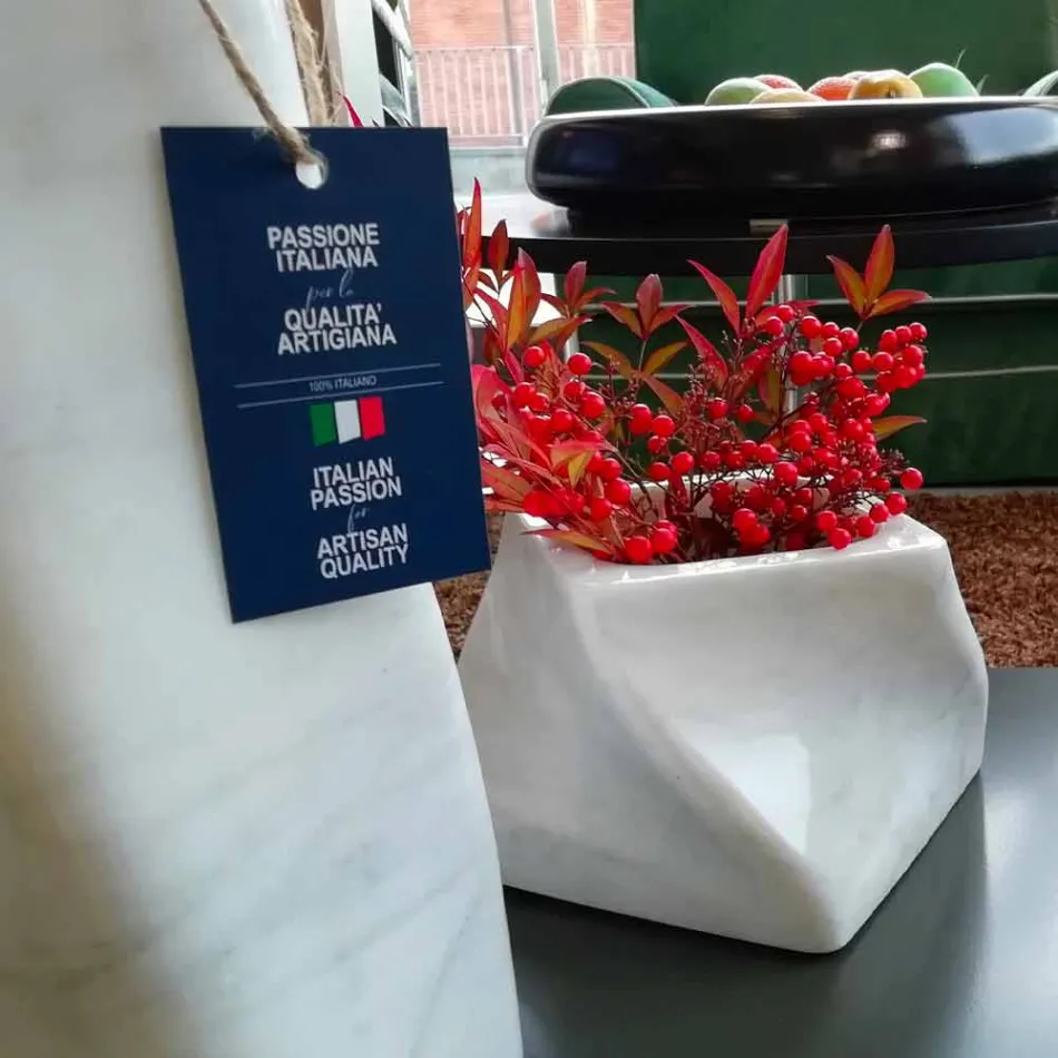 Dekorativ designvas i Bardiglio eller Carrara-marmor Tillverkad i Italien - Prisma Viadurini