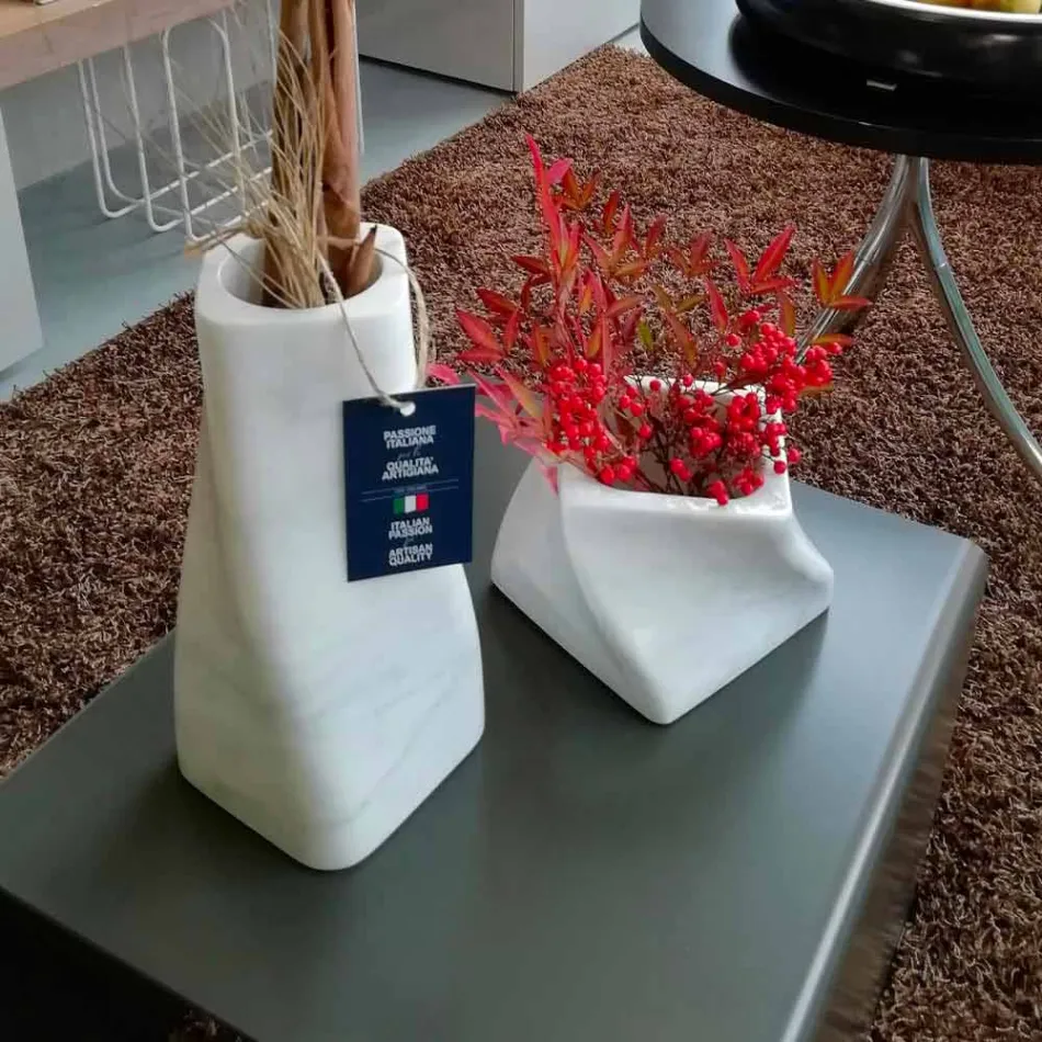 Dekorativ designvas i Bardiglio eller Carrara-marmor Tillverkad i Italien - Prisma Viadurini