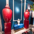 Rödlackad keramisk vas med handgjorda dekorationer i Italien - Verio Viadurini