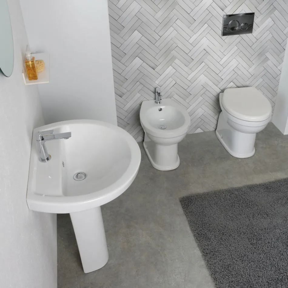 Golvmonterad keramisk toalett med polyestersits och modern design - Silica Viadurini