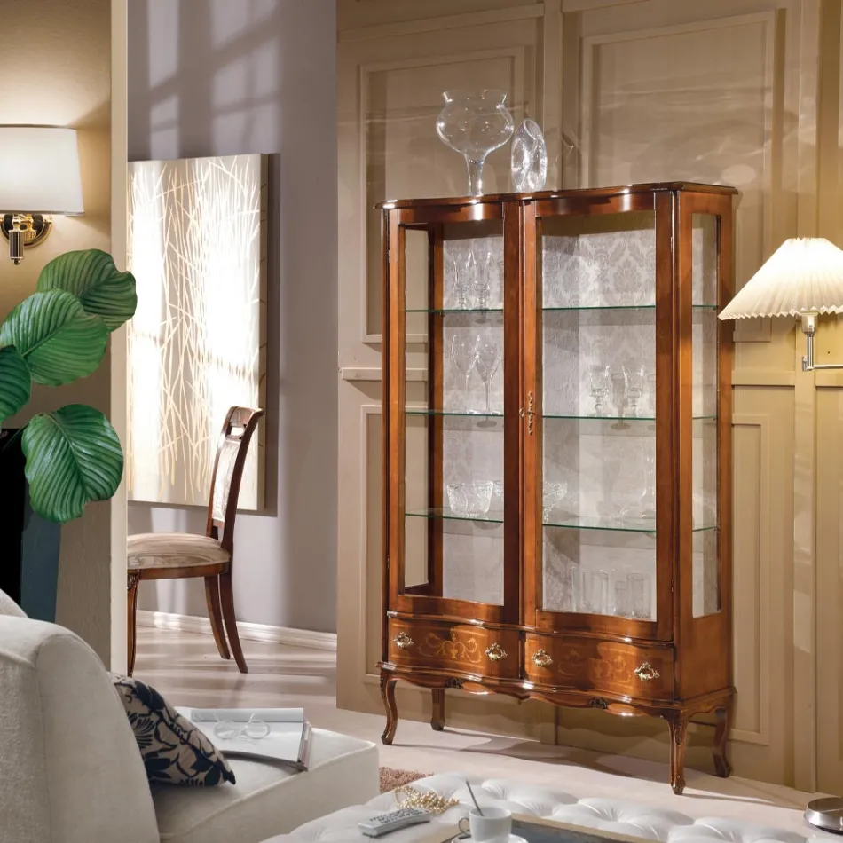 Trävitrin i klassisk stil med dörrar och lådor tillverkad i Italien - Versaille Viadurini